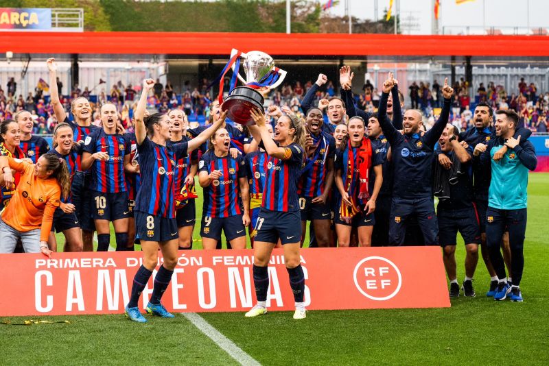 bong-da-nu-barcelona