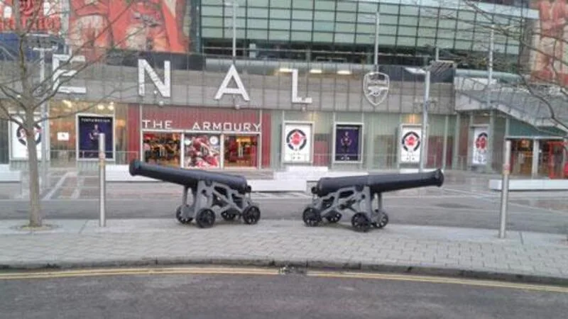 Biệt danh Pháo thủ bắt nguồn từ lịch sử thành lập Arsenal bởi những công nhân tại khu Royal Arsenal ở Woolwich.