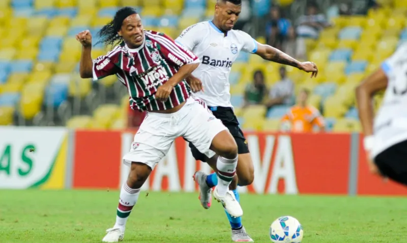 Thể lực suy giảm sau nhiều năm thi đấu đỉnh cao là một trong những lý do khiến Ronaldinho không còn phù hợp với bóng đá chuyên nghiệp khắc nghiệt.