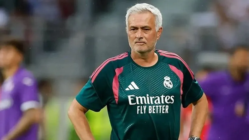 mourinho dang huan luyen doi nao